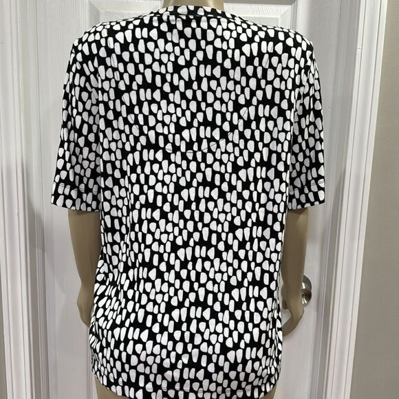 CHICO’S V-NECK T-SHIRT - Picture 4 of 6